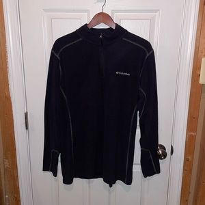 Columbia fleece pullover. Color-black. Size-XL.